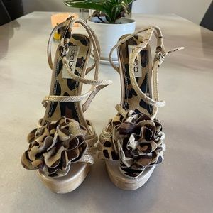 Bebe leopard heels size 6